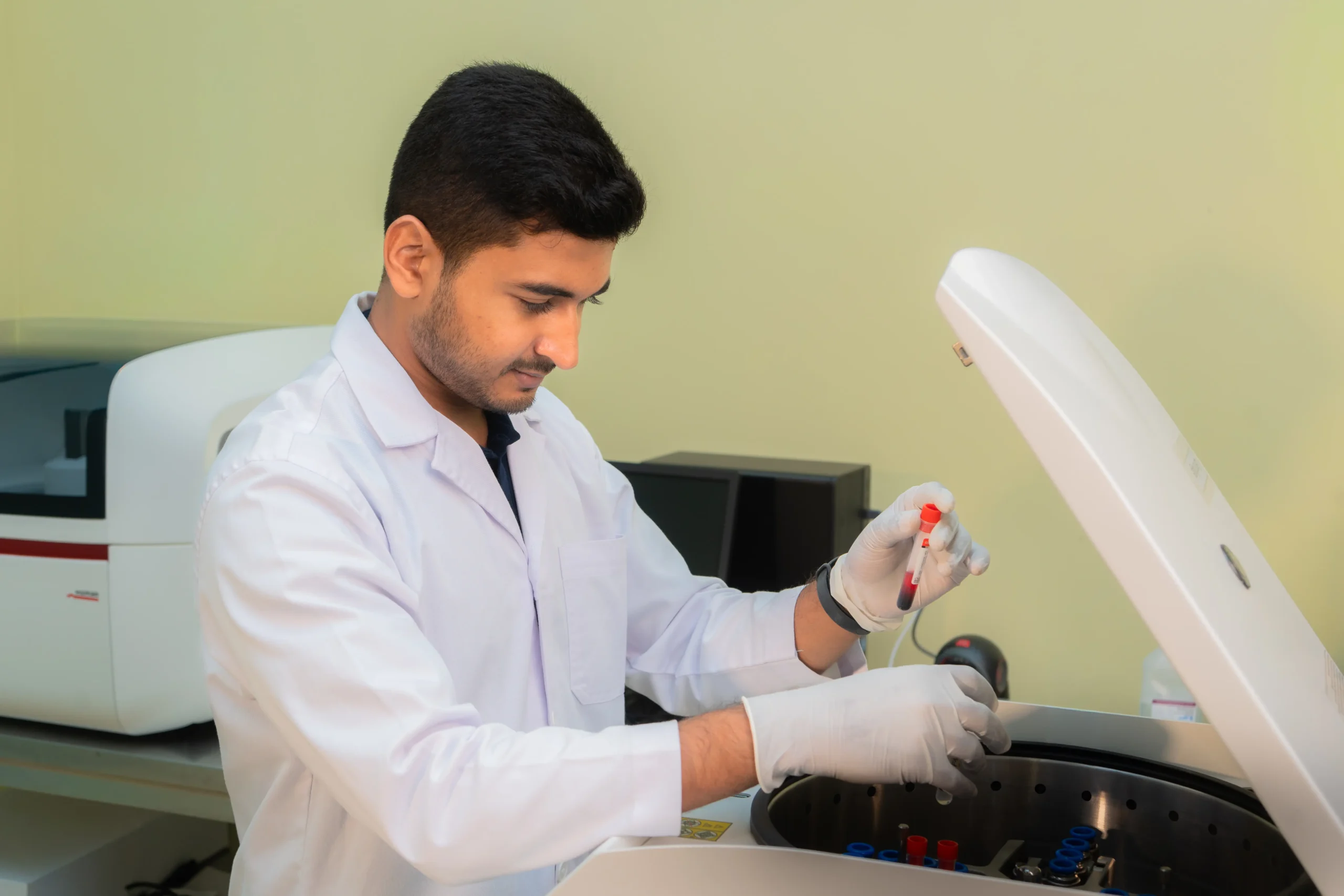 The role of laboratory professionals in disease diagnosis